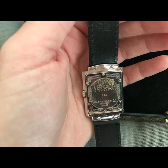 Versace - Picture 7 of 8